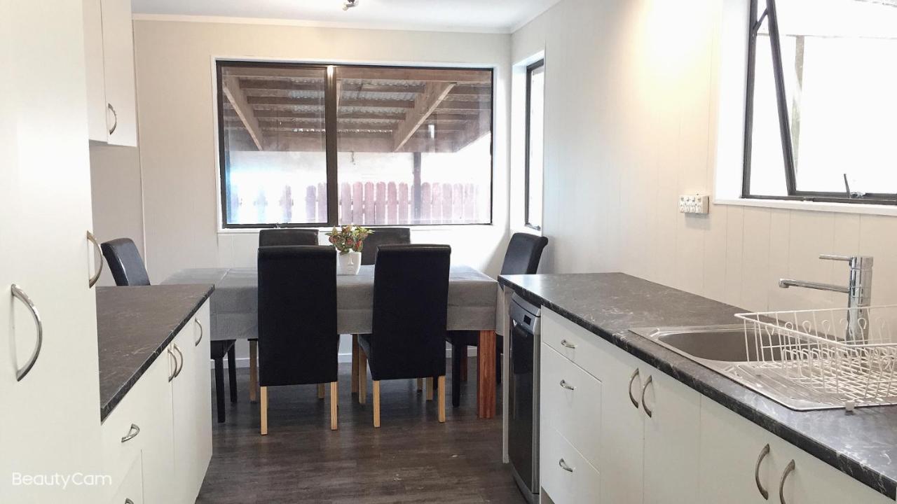 Cozy 3 Bedrooms House 6 Chapman Place Rotorua Dış mekan fotoğraf